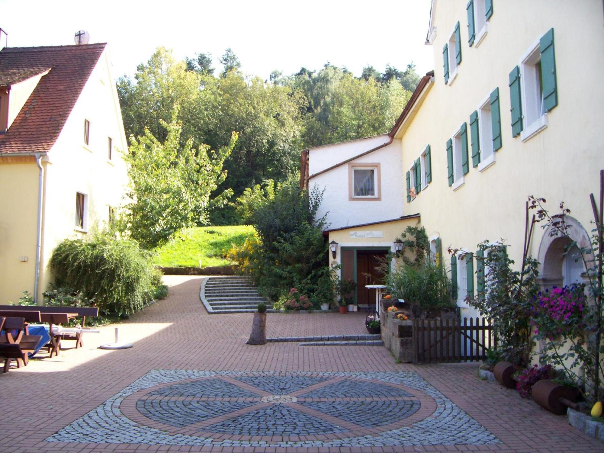 Landgasthof Gotzenmuehle Lichtenau  Exterior photo